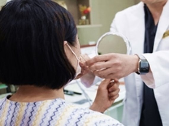 낮은 코 성형과 코 기능 회복을 한 번에
